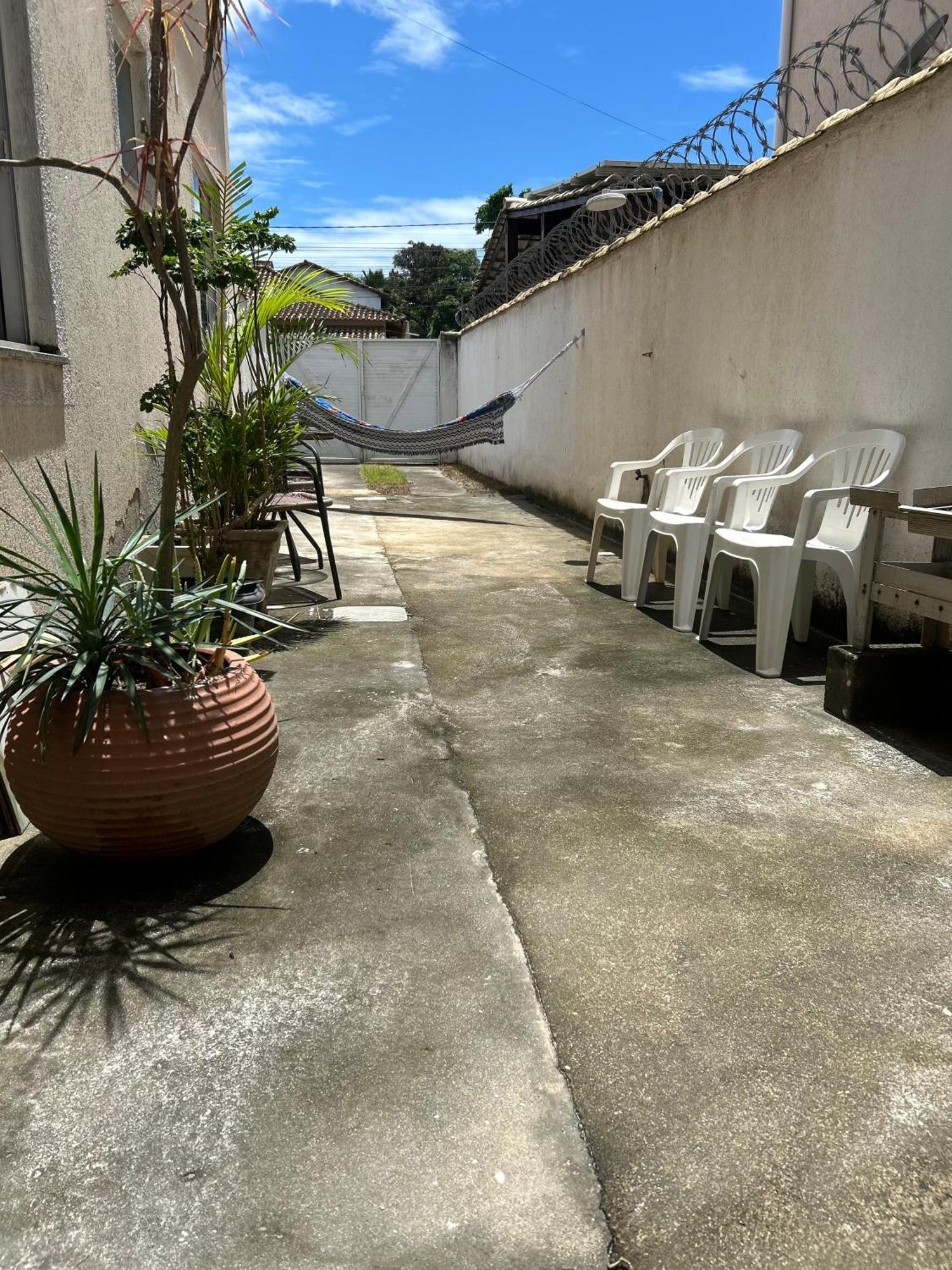 Ape 101 5 Min Abrico Rio Ostras 2 Quartos 4 Pessoas Com Area Externa Com Churrasqueira E Rede Rio das Ostras